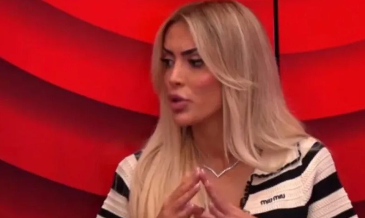 Rrjeti po zien/ Brikena kapet nga kamerat duke vjedhur sendet e Selinës?! (Video)