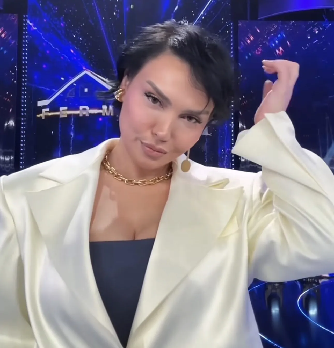 Einxhel Shkira reagon ashpër pas komenteve për pamjen: “Jeni shembulli më i shëmtuar në rrjete sociale”