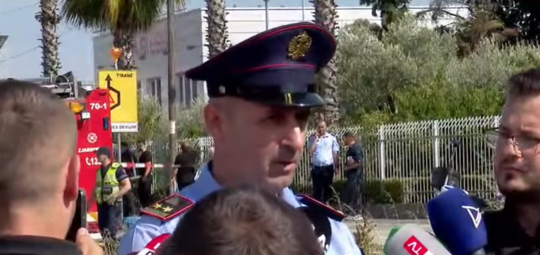 Aksidenti tragjik i furgonit, policia: 2 v*ktima dhe 15 të pIagosur, një fëmijë në gjendje kritike