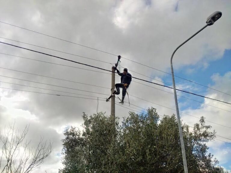 Tragjedi në Vënd: Humb jetën elektricisti gjatë riparimit të rrjetit pas stuhisë